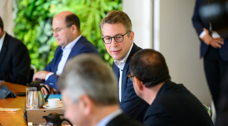 Wissenschaftsminister Markus Blume während der Kabinettssitzung (© Bayerische Staatskanzlei)